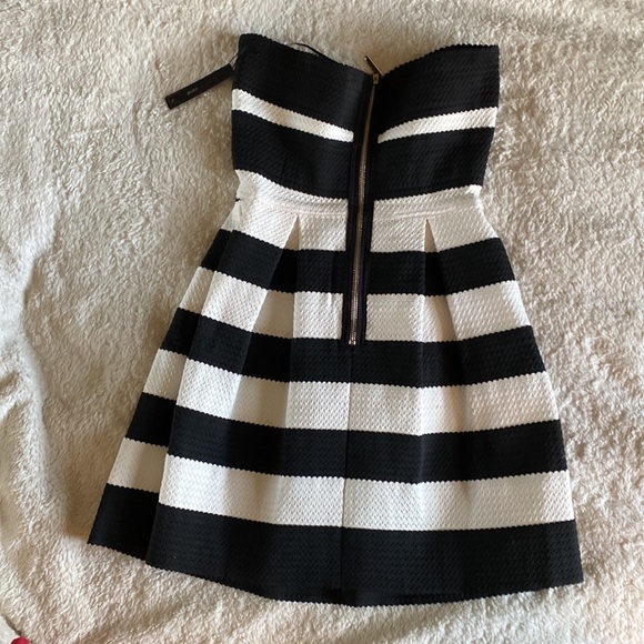 BCBG Maxazria black white striped S evening dress - Picture 8 of 12